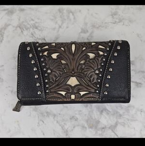 Trinity Ranch black wallet Studded Western
